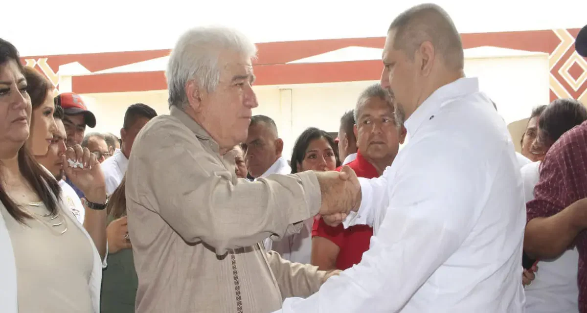 FELICITA EL GOBERNADOR JAVIER MAY A GASPAR DÍAZ POR SU TOMA DE PROTESTA COMO ALCALDE DE MACUSPANA